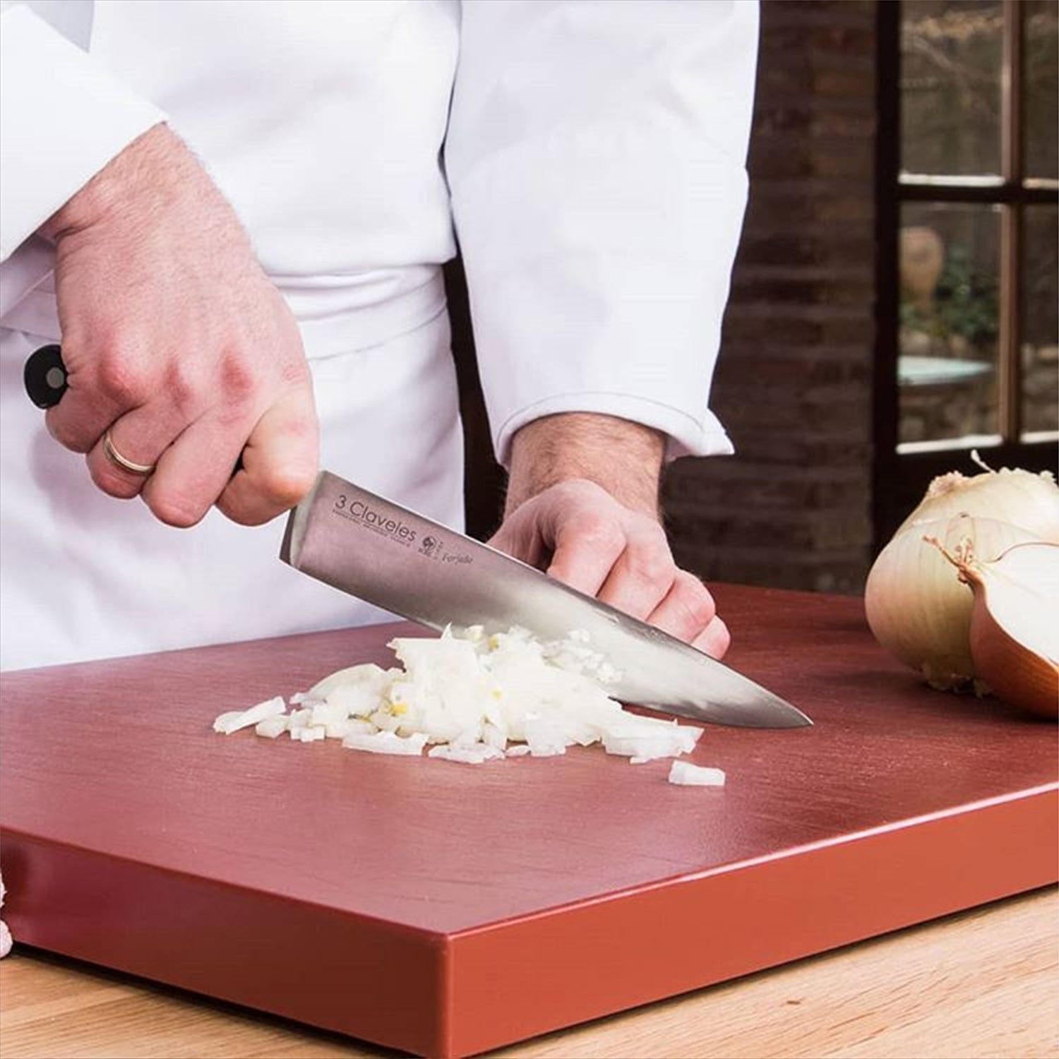 Cuchillo chef de hoja ancha de 20cm. y mango de madera de palisandro