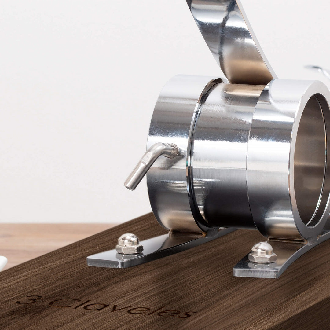 3 Claveles 01748 - Soporte Jamonero Basculante en Madera con Cabezal Giratorio y KIT EVO