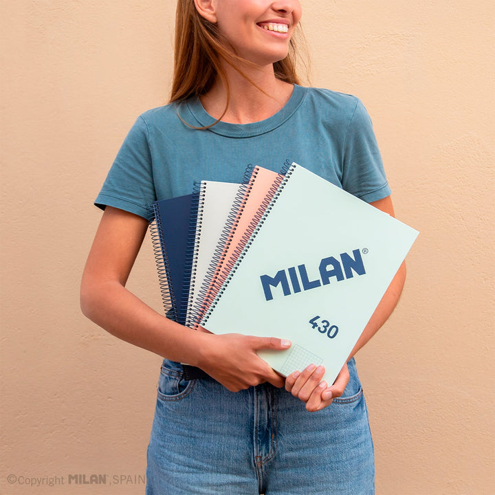 MILAN 430 - Pack 4 Cuadernos A4  Espiral y Tapa Dura. Papel Pautado 120 Hojas 95gr