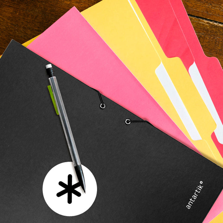 ANTARTIK - Carpeta Escolar A4 con 3 Solapas y Cierre de Goma. Negro