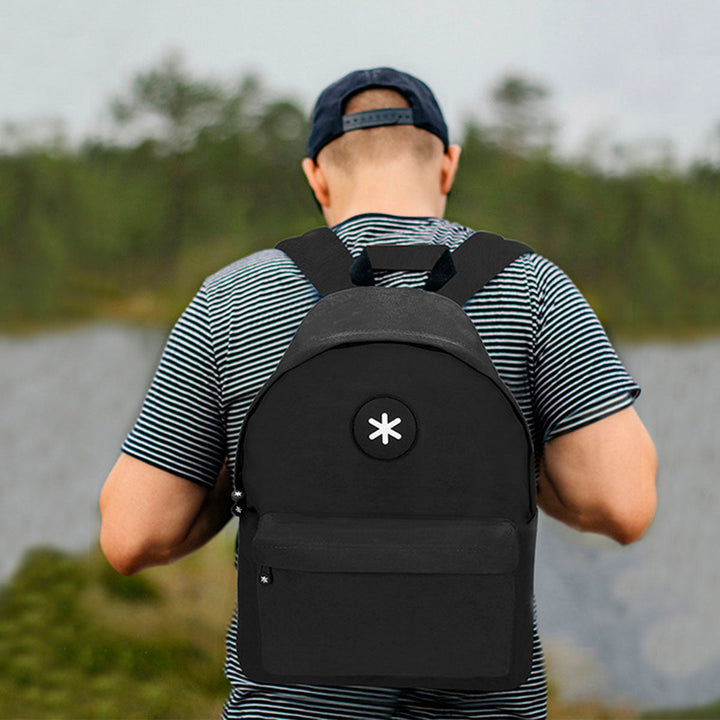 ANTARTIK - Mochila Escolar con Asas Acolchadas y Bolsillo Exterior. Negro